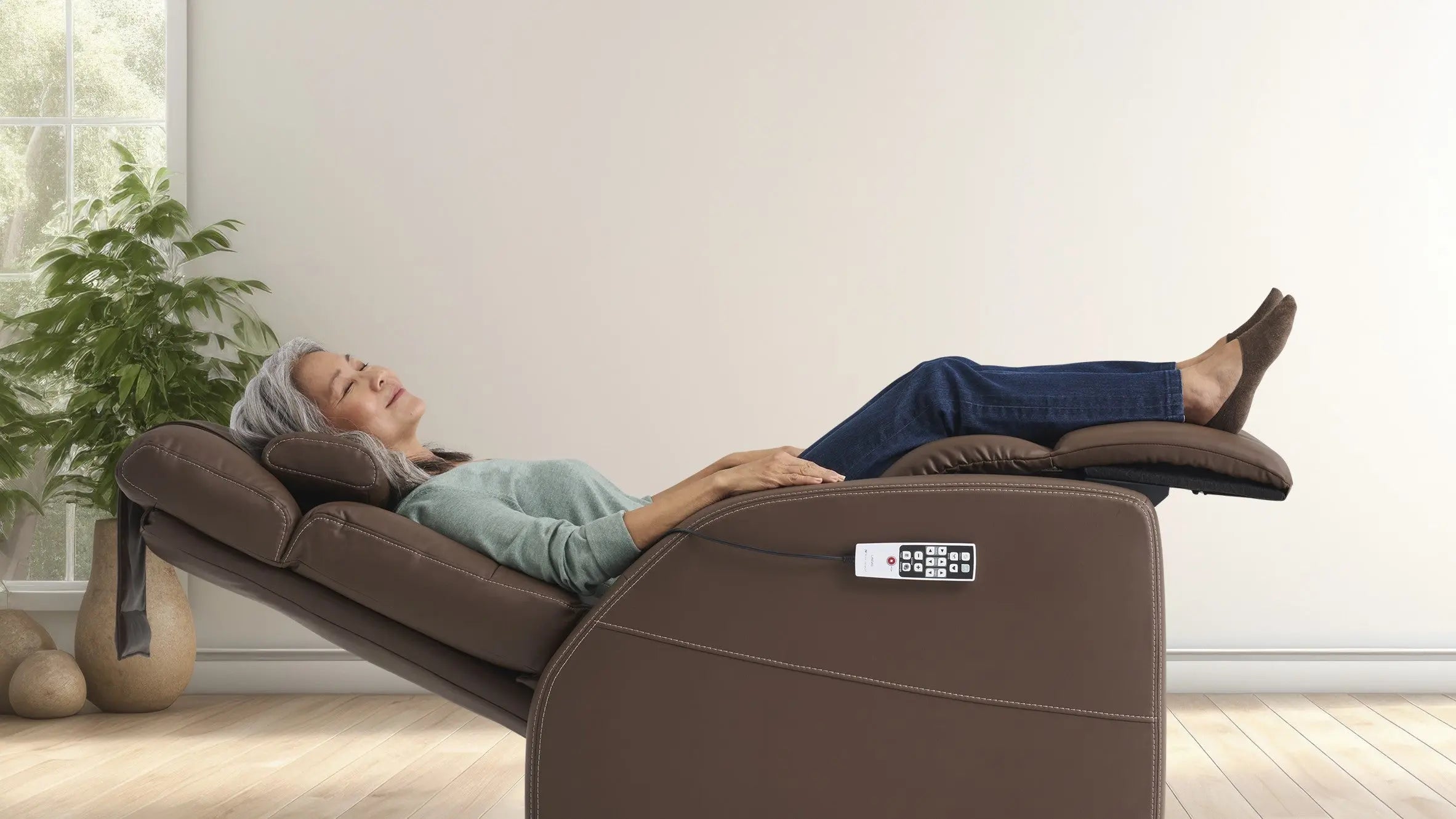 Benefits-of-Using-Lift-Assist-Chairs Relax The Back