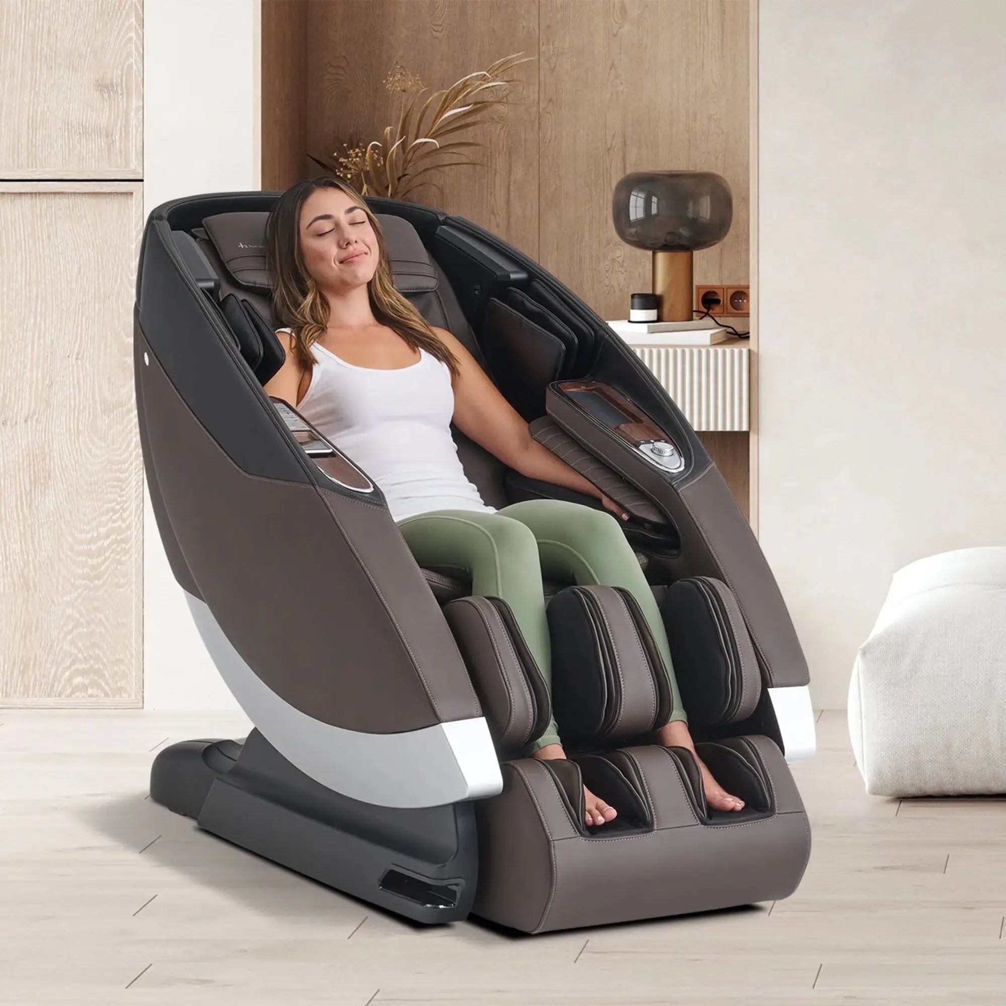 Space-Saving-Massage-Chairs Relax The Back