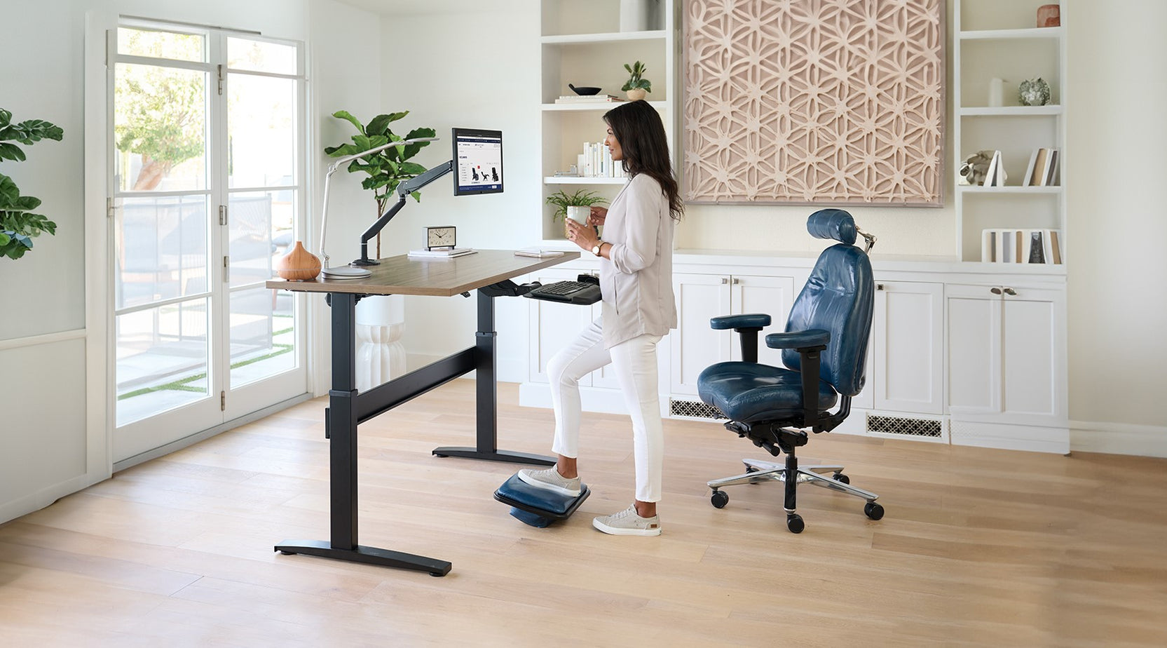 Office Chairs to Relieve Back Pain | Find Your Comfort Solution — Relax ...