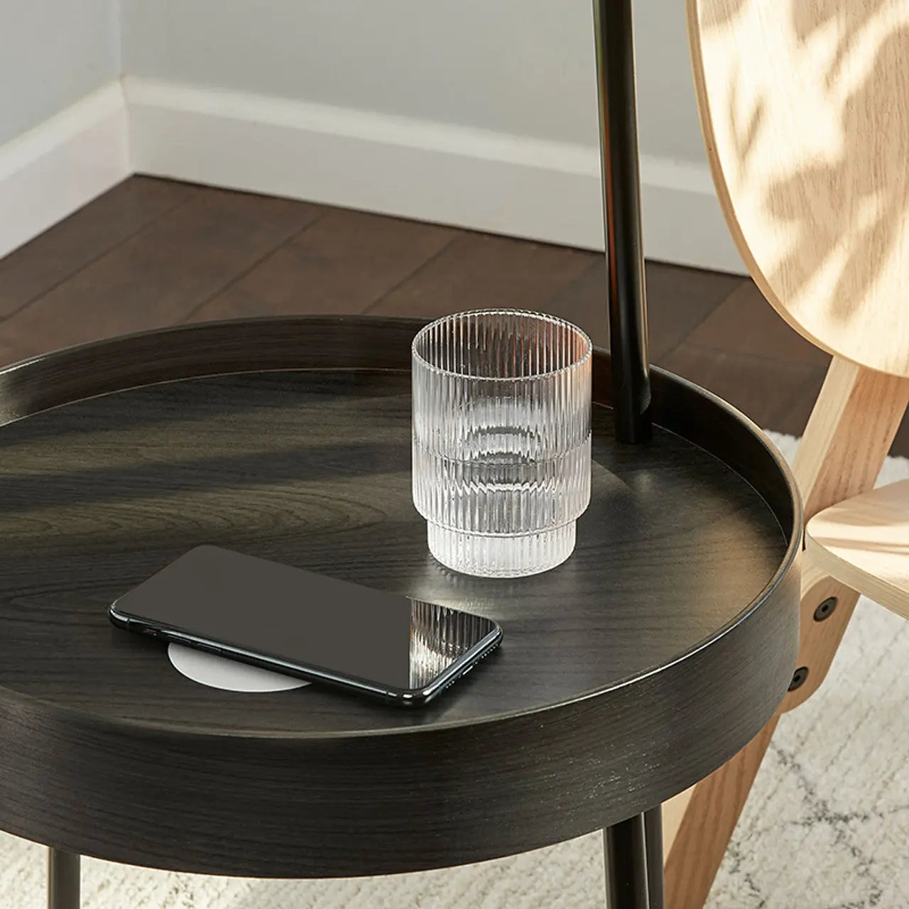 NeatCharge Wireless Charger - Thumbnail 2